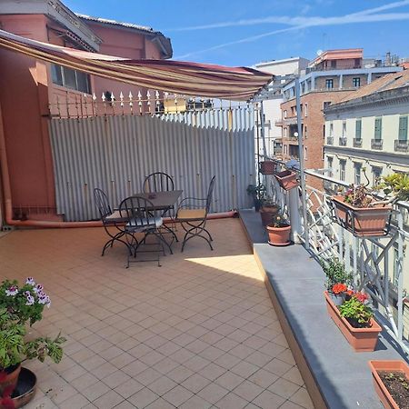 Alle Quattro Regine Napoli Esterno foto