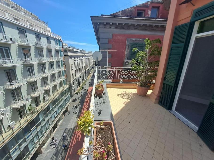 Alle Quattro Regine Napoli Esterno foto